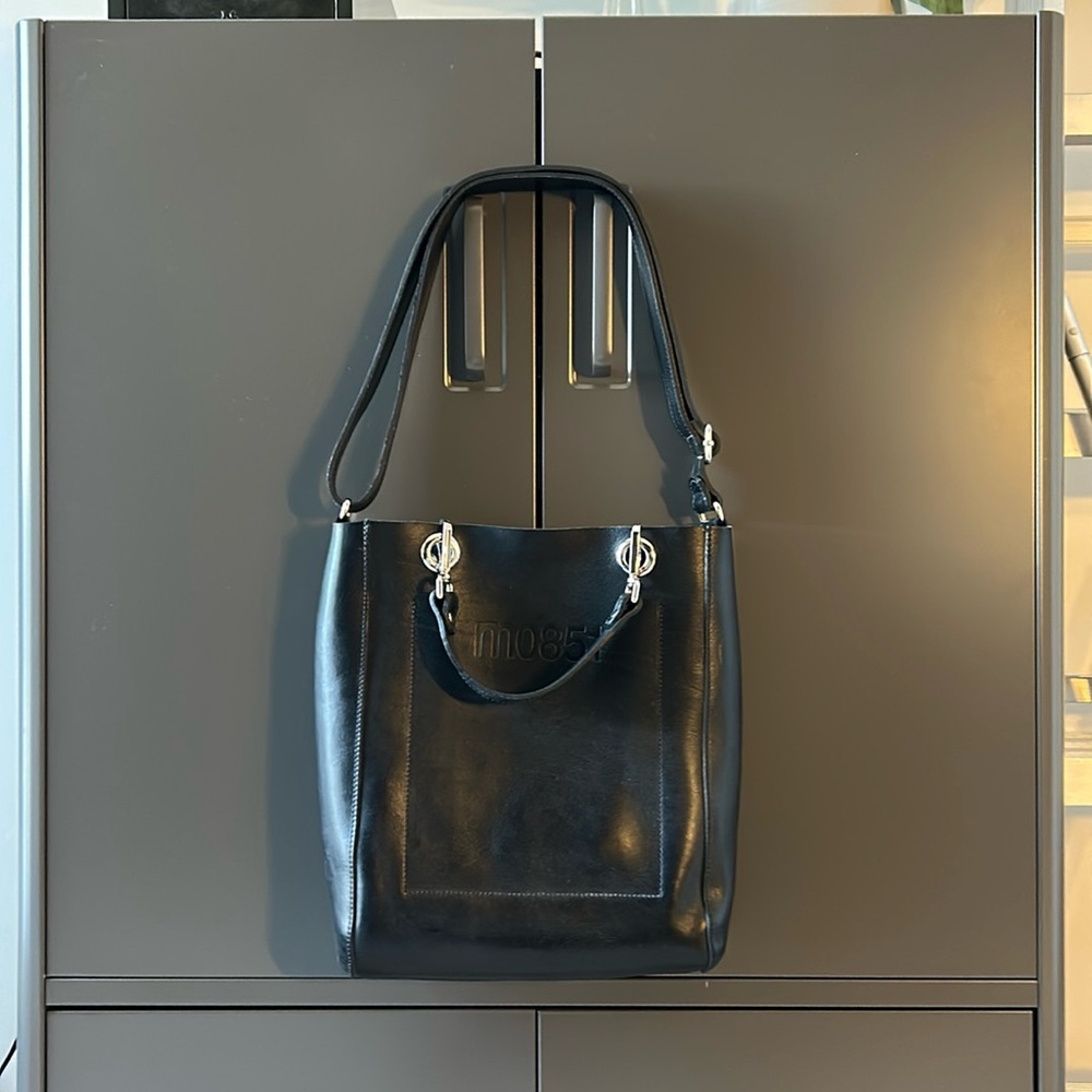 M0851 Black Leather Tote/Shoulder bag